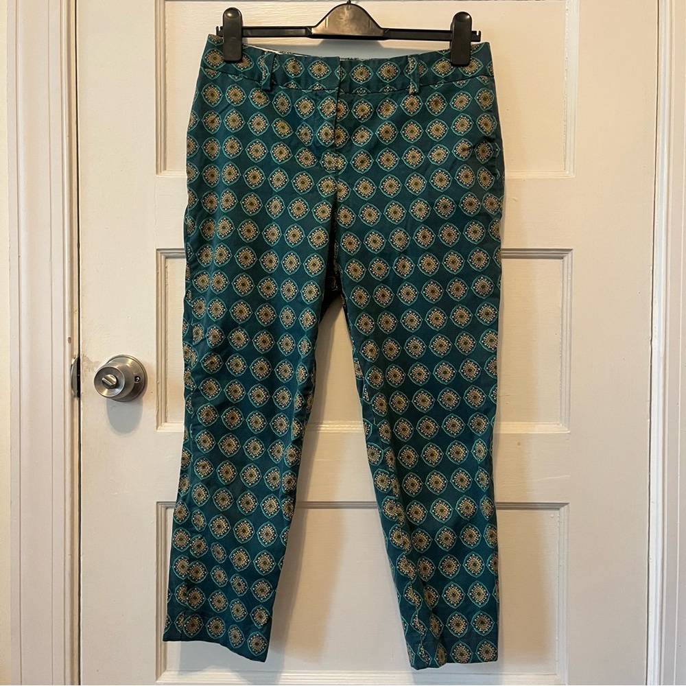 Patterned straight-leg pants
